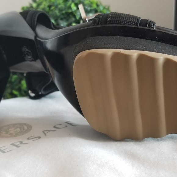 Versace Shoes - Picture 3 of 6